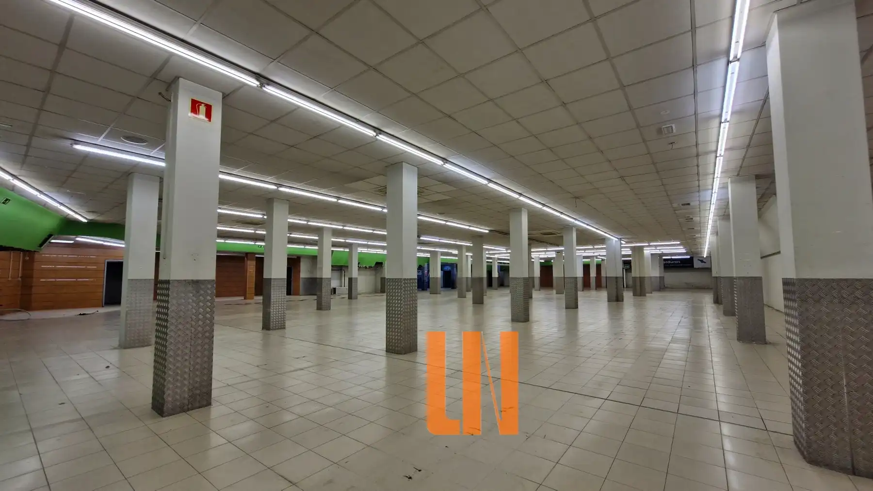 Local comercial en alquiler en Avenida de Monelos, imagen 6