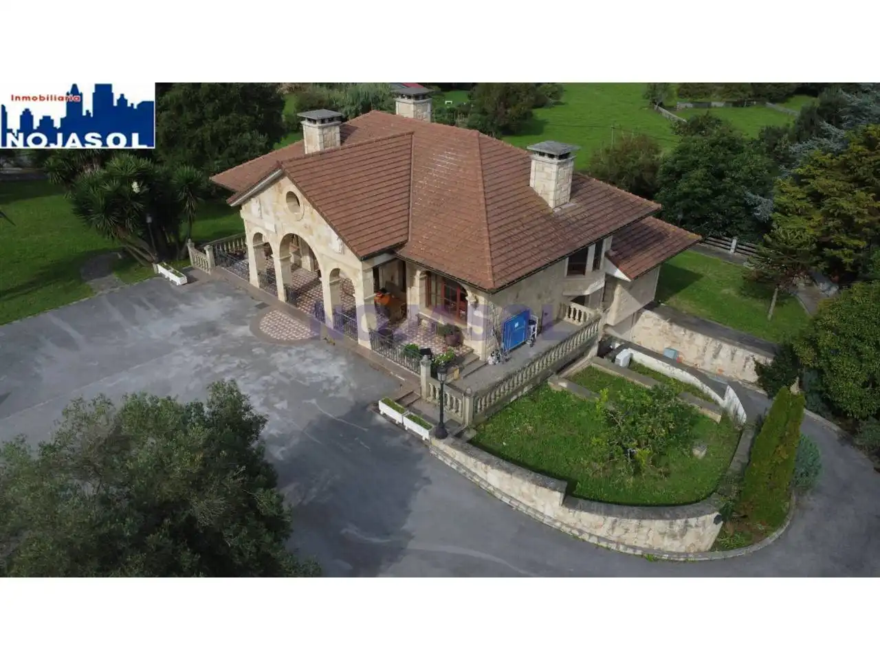 Vista exterior de Casa o chalet en venta en Noja con Aire acondicionado, Calefacción y Jardín privado