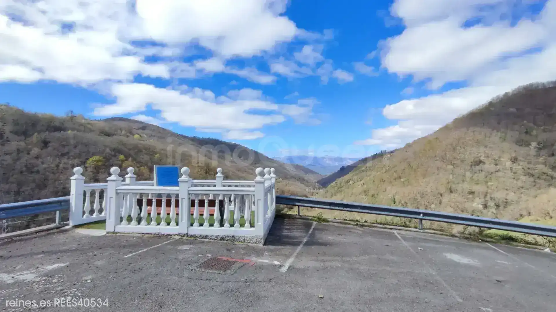 Vista exterior de Casa o xalet en venda en Mieres (Asturias)