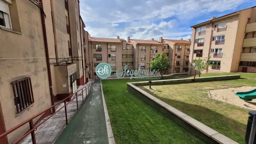 Exterior view of Flat for sale in Segovia  with Heating and Balcony