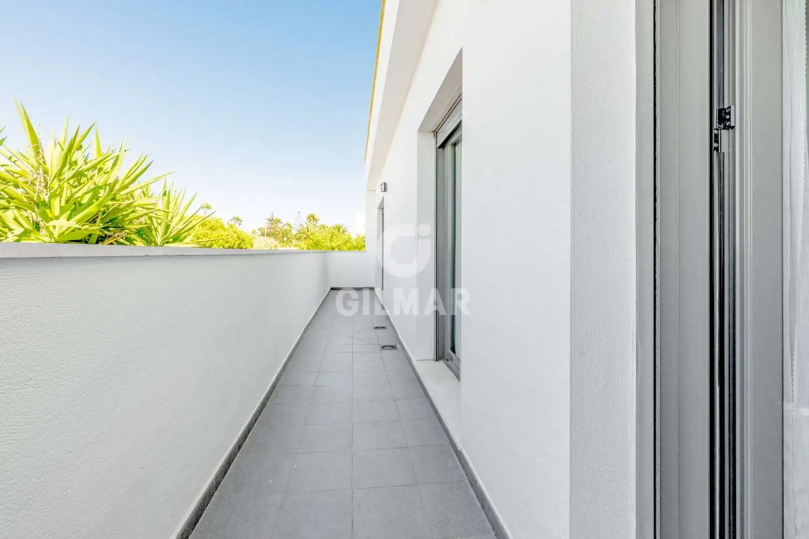 Terrassa de Casa o xalet en venda en Conil de la Frontera amb Jardí privat, Piscina i Moblat