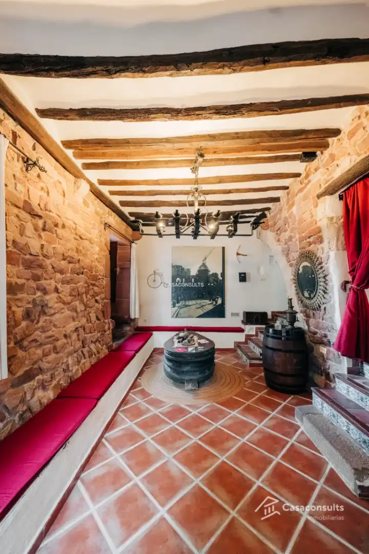 Houses for sale in Vilafamés  with Air Conditioner, Heating and Terrace