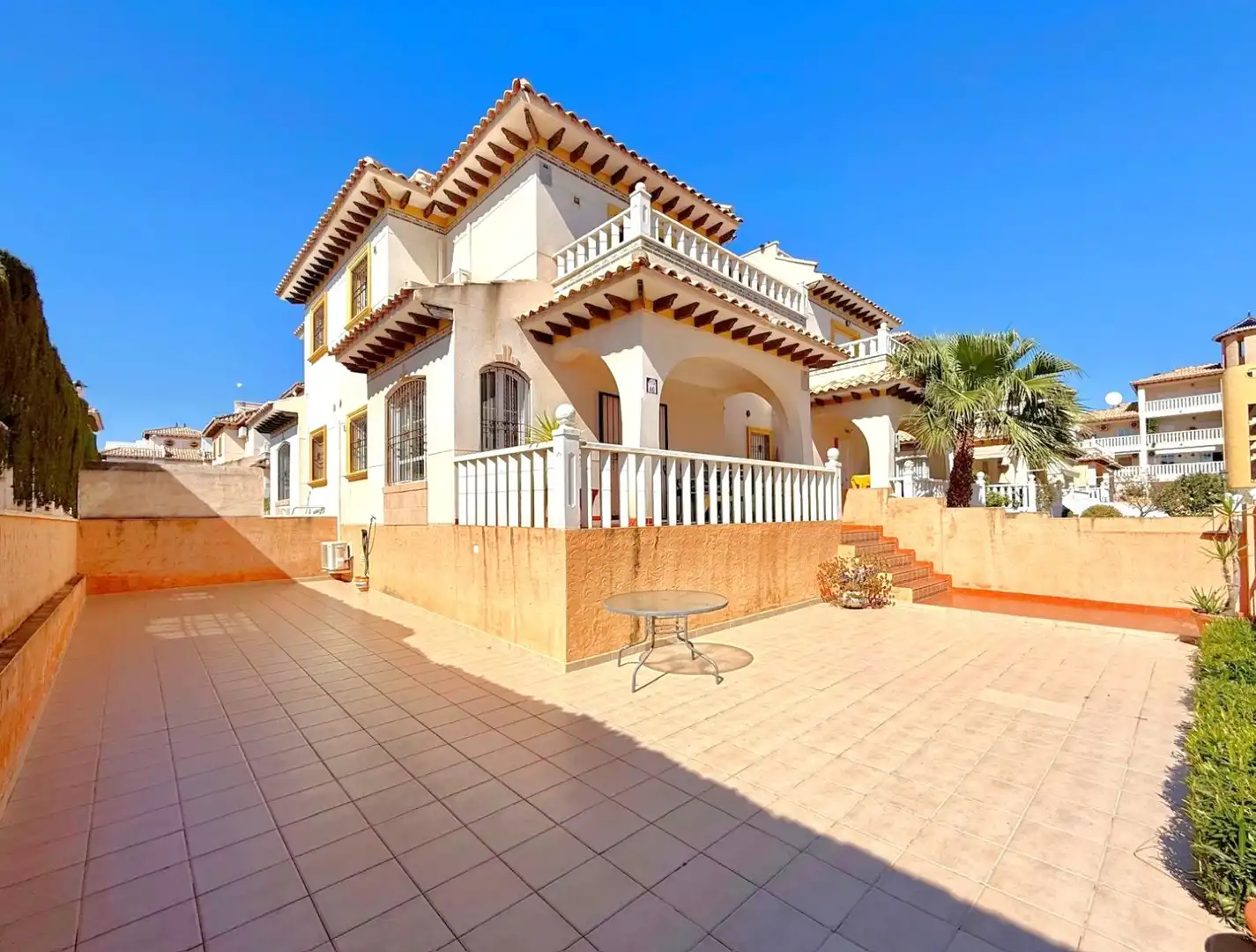 Doppelhaushälfte mit Terrasse zum Verkauf in Orihuela Costa