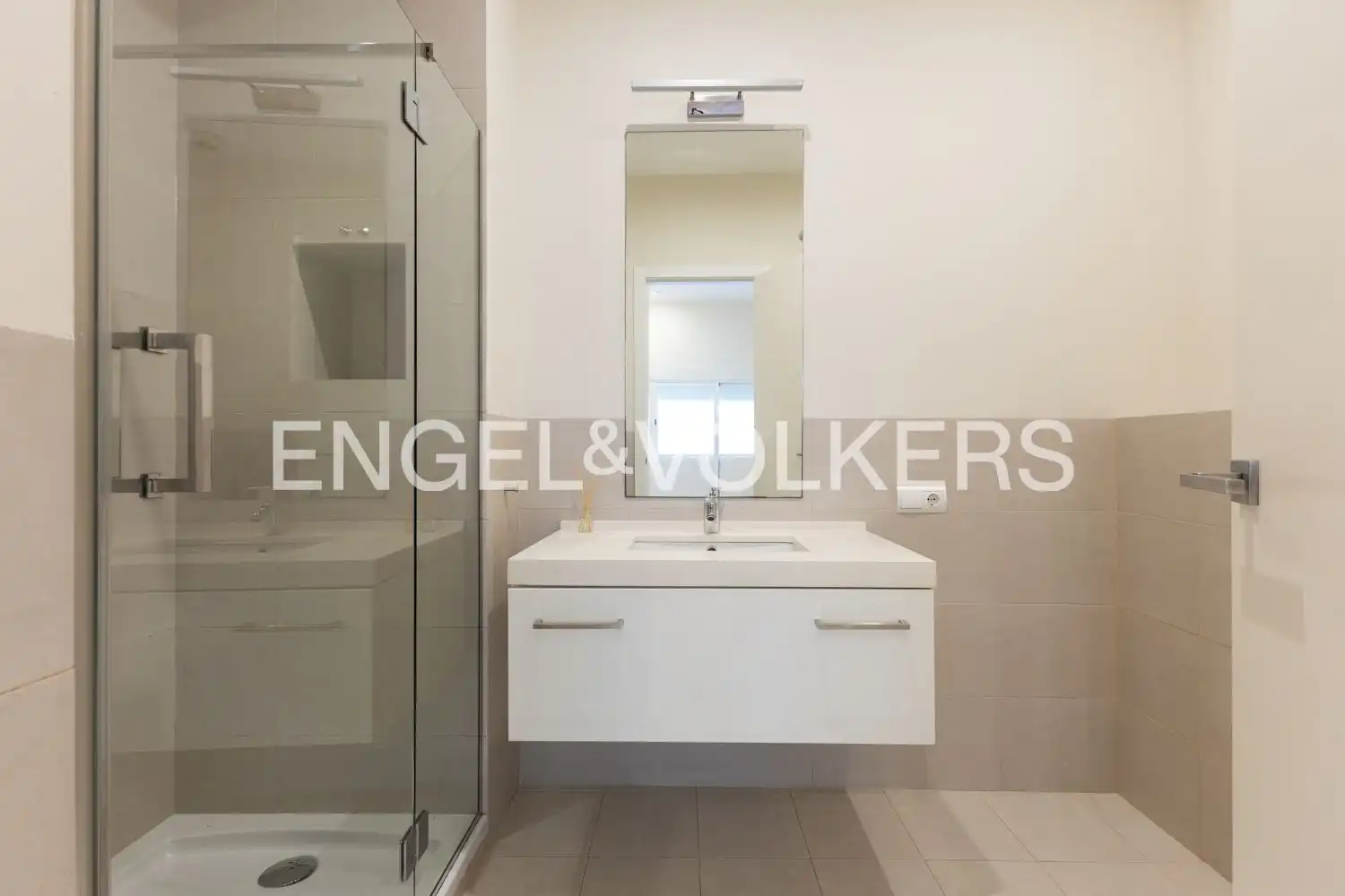 Baño de Piso de alquiler en Valencia con Aire acondicionado, Calefacción y Parquet