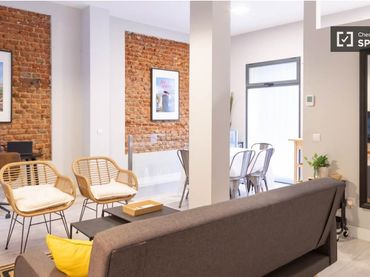 Appartamento con balcone in affitto a Barrio de Salamanca