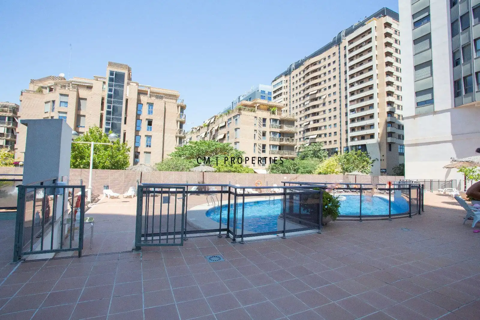 Swimming pool of Flat for rent in Valencia  with Air Conditioner, Heating and Terrace