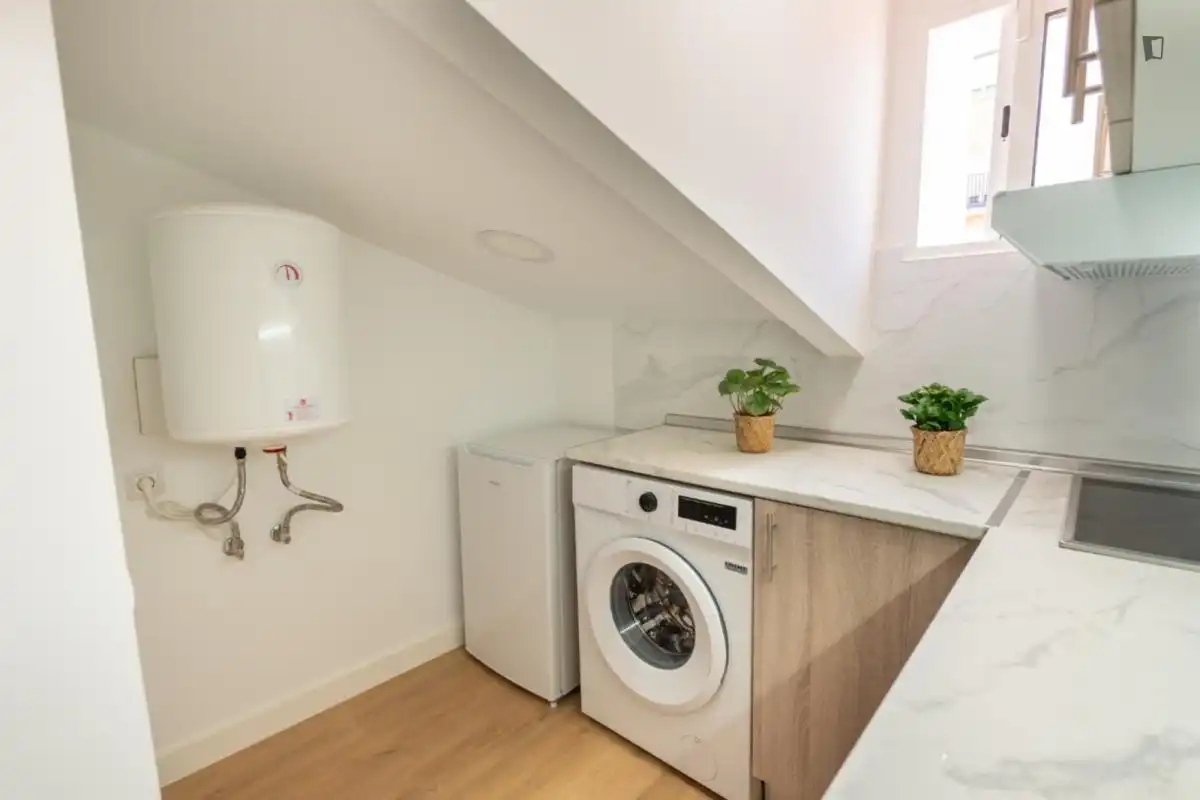 Küche von Wohnung zur Miete in Madrid mit Klimaanlage, Möbliert und Waschmaschine