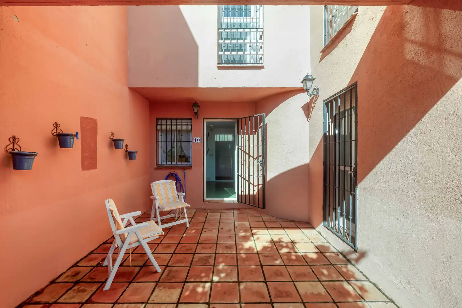 Dúplex en venta en Marbella con Terraza, Alarma y Piscina comunitaria