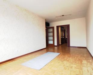 Pis de lloguer en Oviedo  amb Calefacció, Parquet i Traster