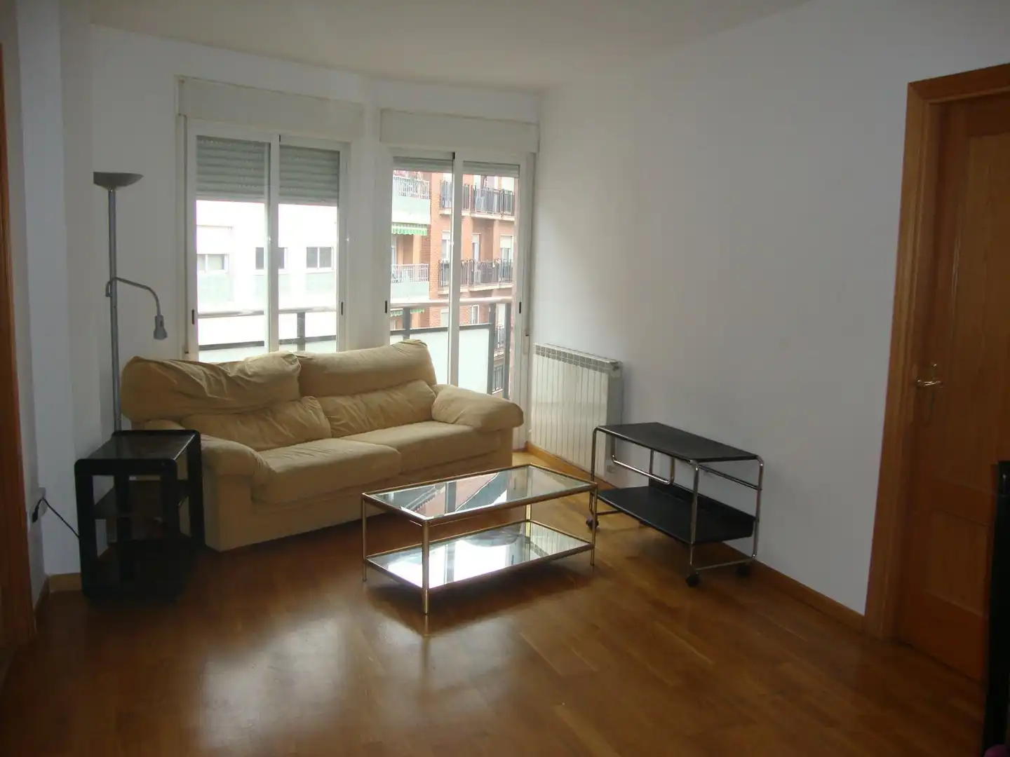Living room of Apartments for rent in Zaragoza  with Heating, Parquet flooring and Furnished