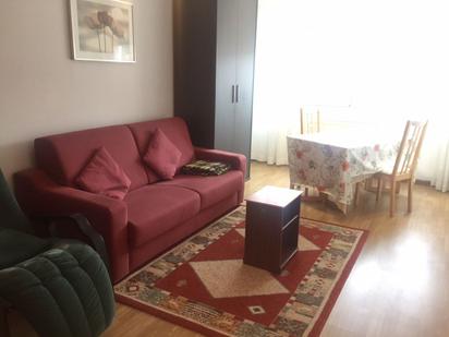 Living room of Flat for sale in Oviedo   with Balcony