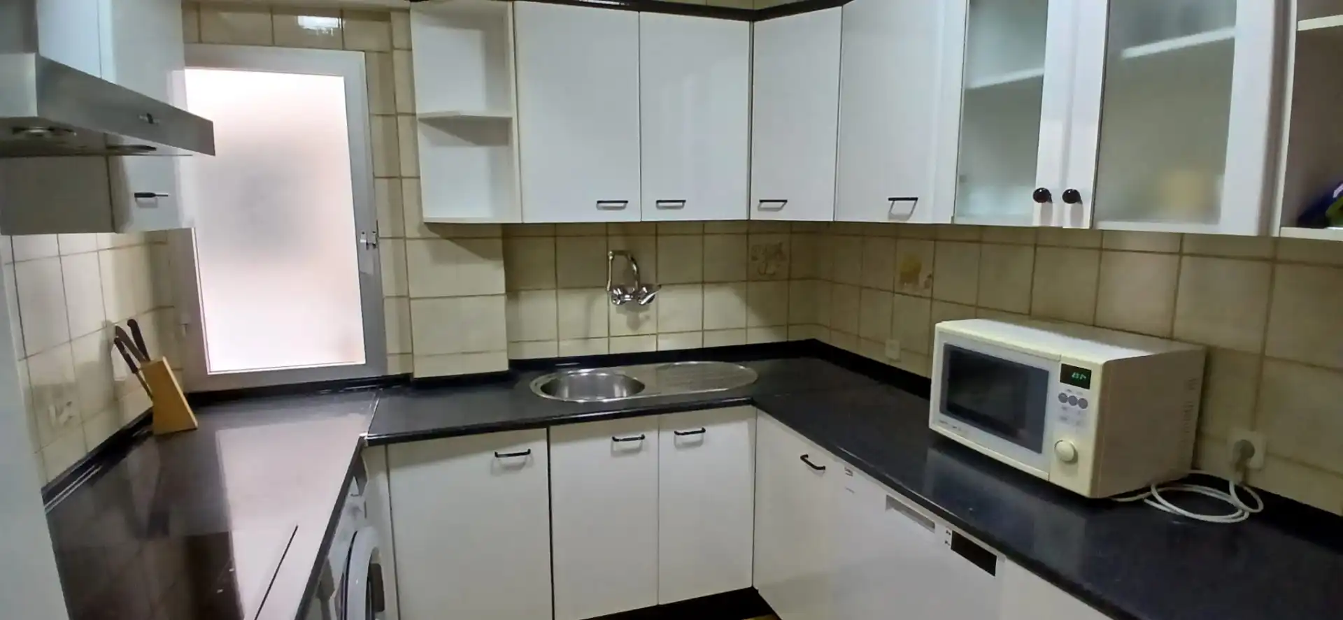 Kitchen of Flat for rent in Sevilla  with Air Conditioner, Furnished and Oven