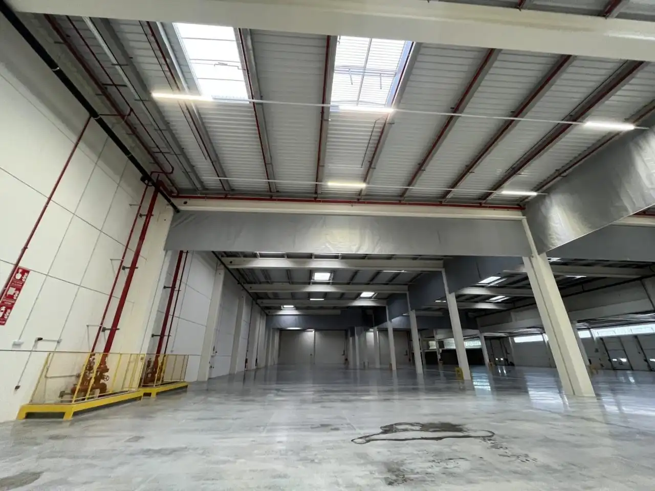 Industrial buildings for rent in Òdena  with Heating