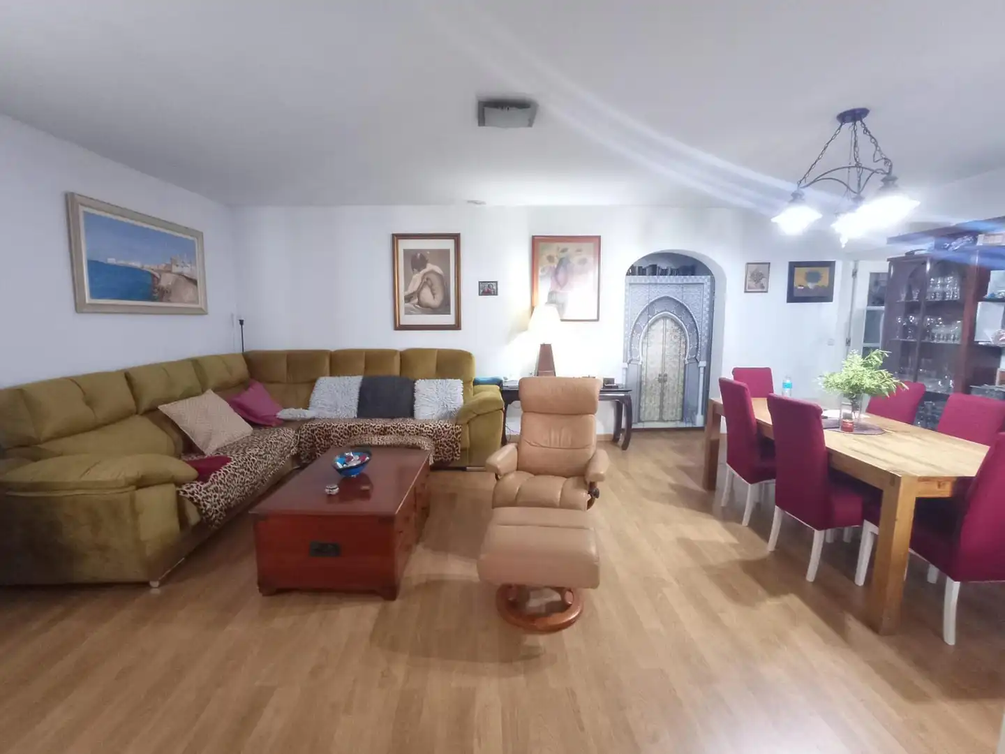 Sala d'estar de Casa o xalet en venda en Chiclana de la Frontera amb Aire condicionat, Jardí privat i Terrassa