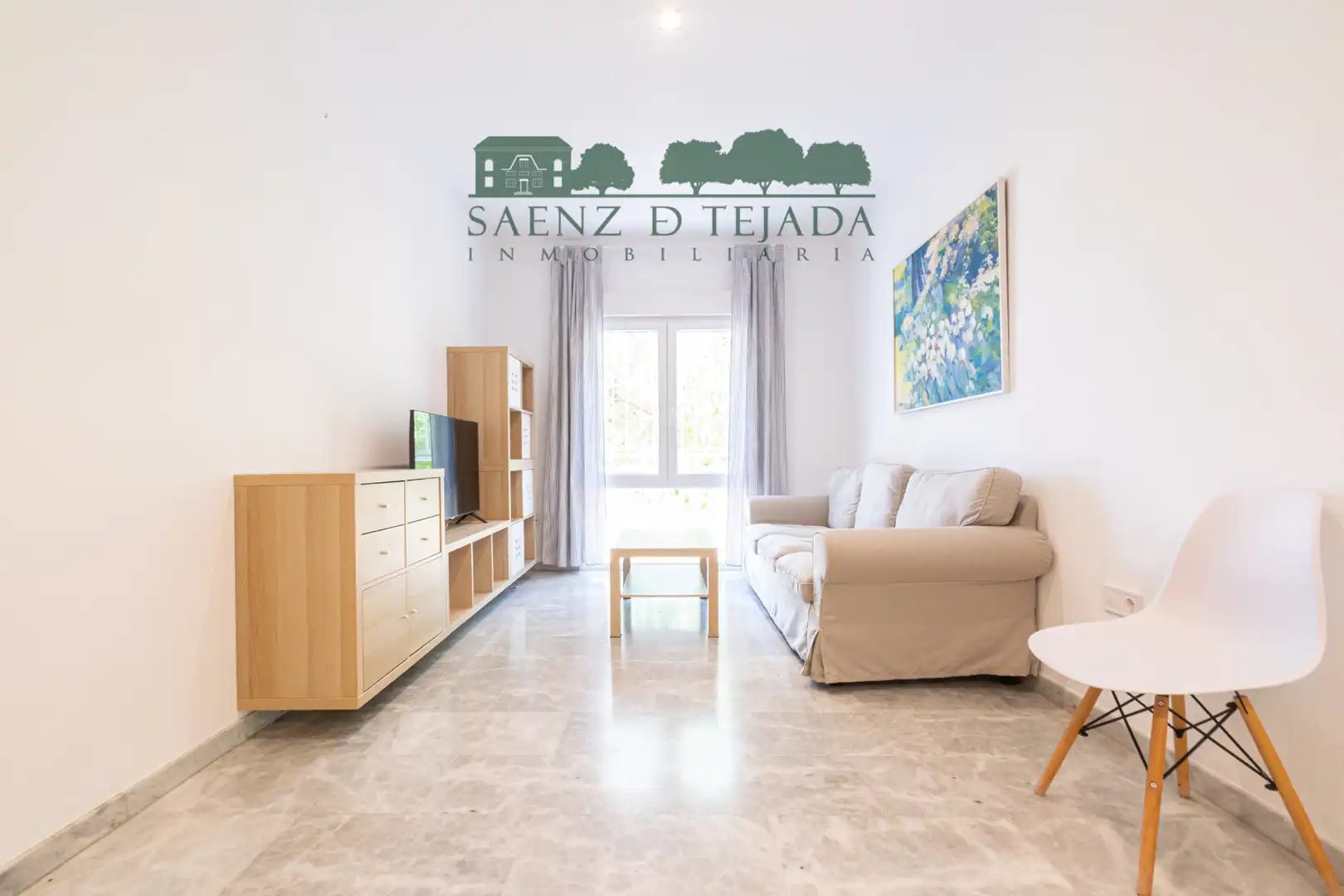 Living room of Flat for rent in Sevilla  with Air Conditioner, Storage room and Oven