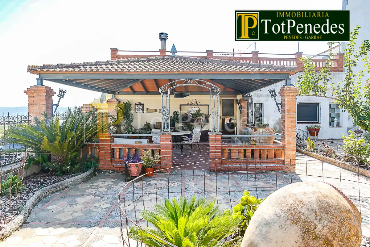 Terrasse von Country house zur Miete in Font-rubí mit Klimaanlage, Heizung und Privatgarten