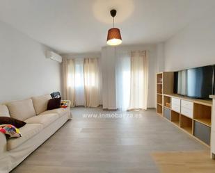 Sala d'estar de Apartament en venda en Baeza amb Aire condicionat i Terrassa