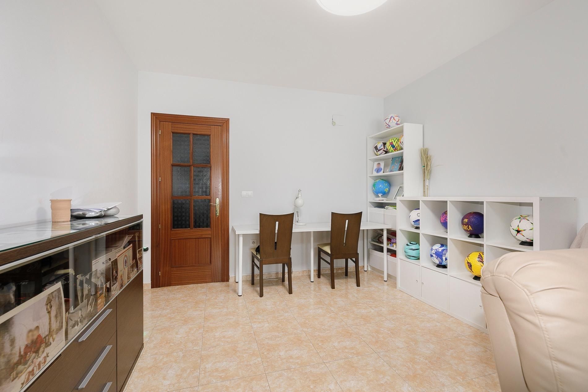 Wohnung zum verkauf in Peligros mit Klimaanlage, Heizung und Terrasse