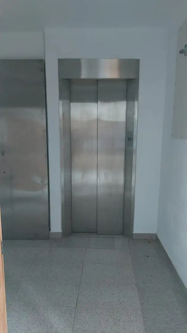 Oficina con ascensor en alquiler en Avenida do Aeroporto, imagen 9