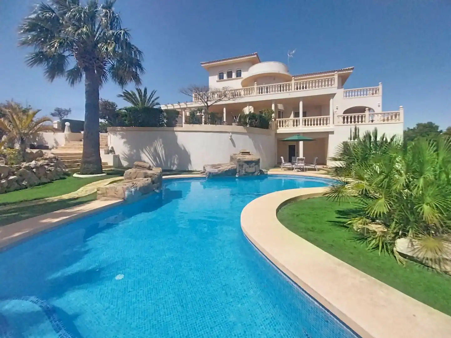 Villa mit Terrasse zum Verkauf in Levante Alto