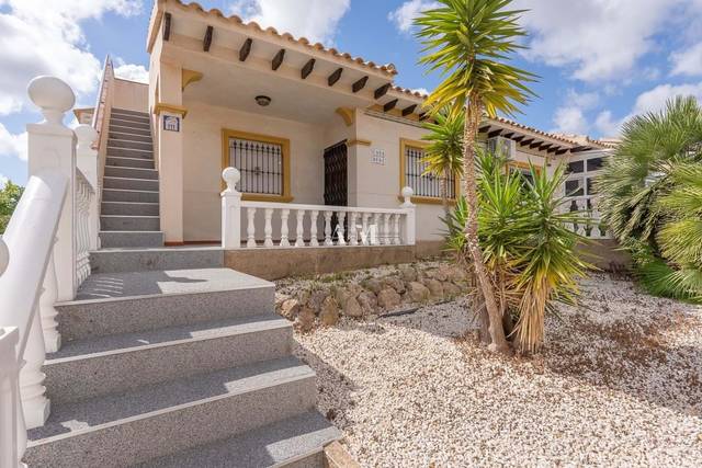 Casa adosada en Alquiler en Villamartín - Las Filipinas