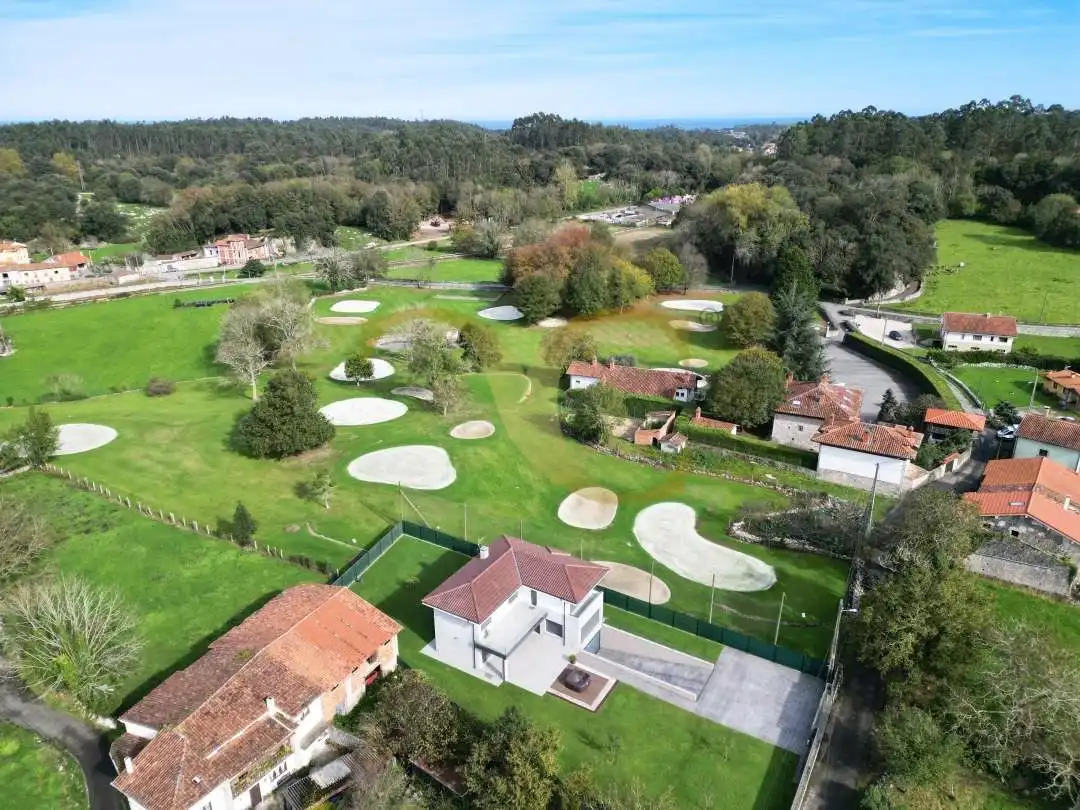 Vista exterior de Casa o chalet en venta en Llanes con Calefacción, Jardín privado y Terraza