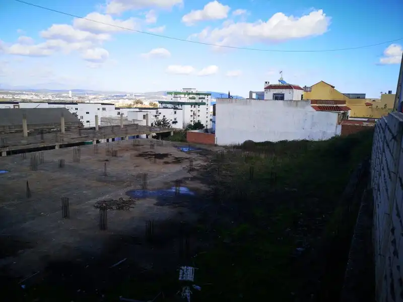 Maisonette zum Verkauf in Algeciras mit Abstellraum