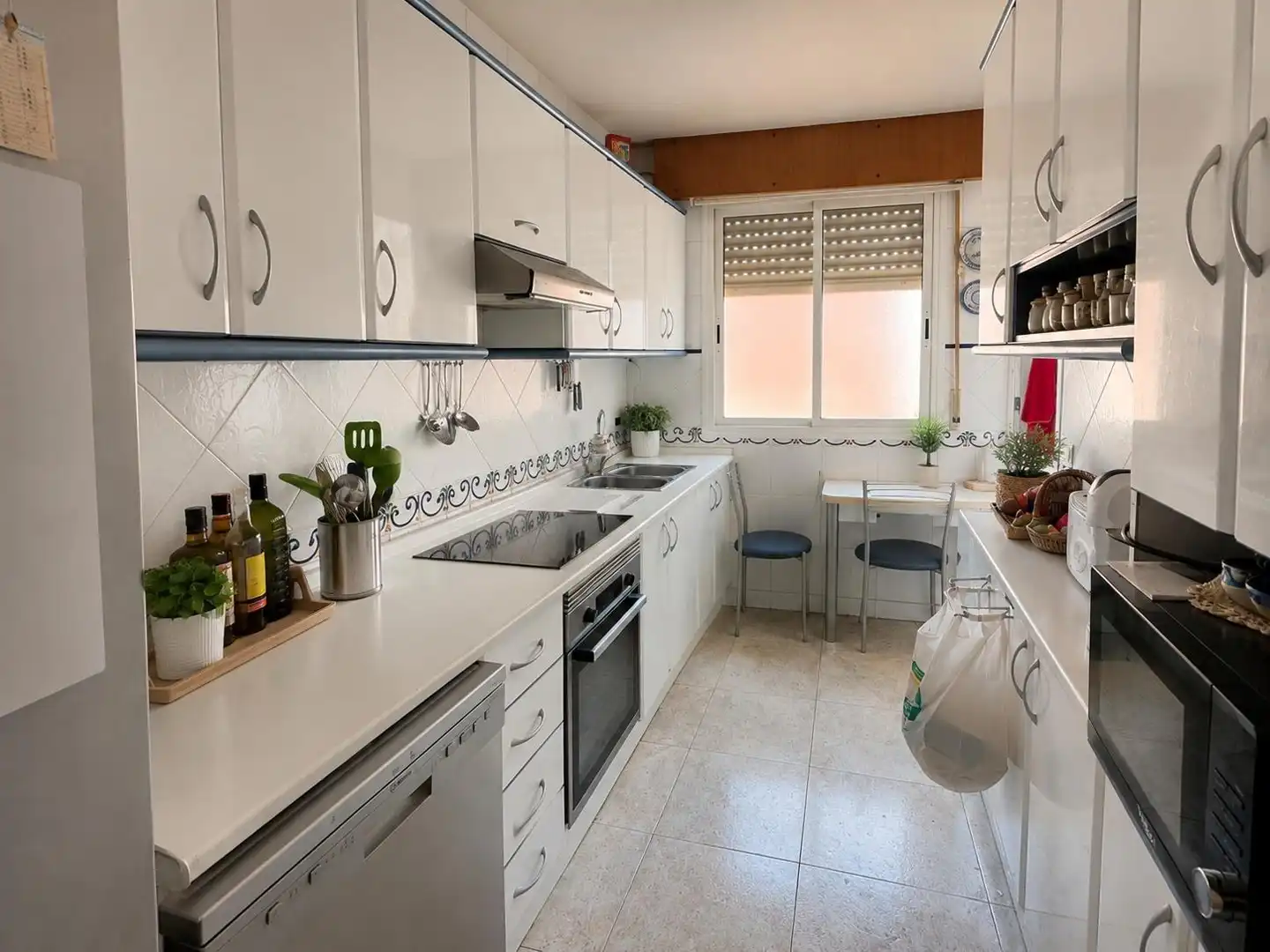 Kitchen of Flat for sale in Almería  with Heating, Furnished and Balcony