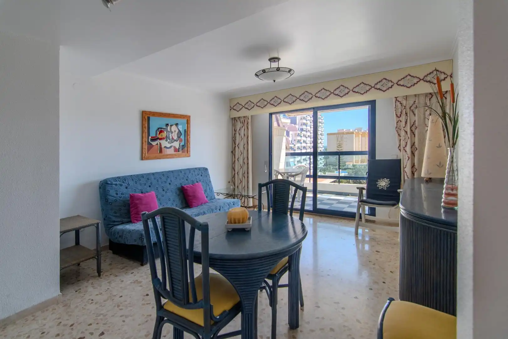 Sala de estar de Apartamento en venta en Gandia con Terraza y Piscina comunitaria