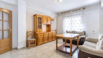 Living room of Flat for sale in  Granada Capital