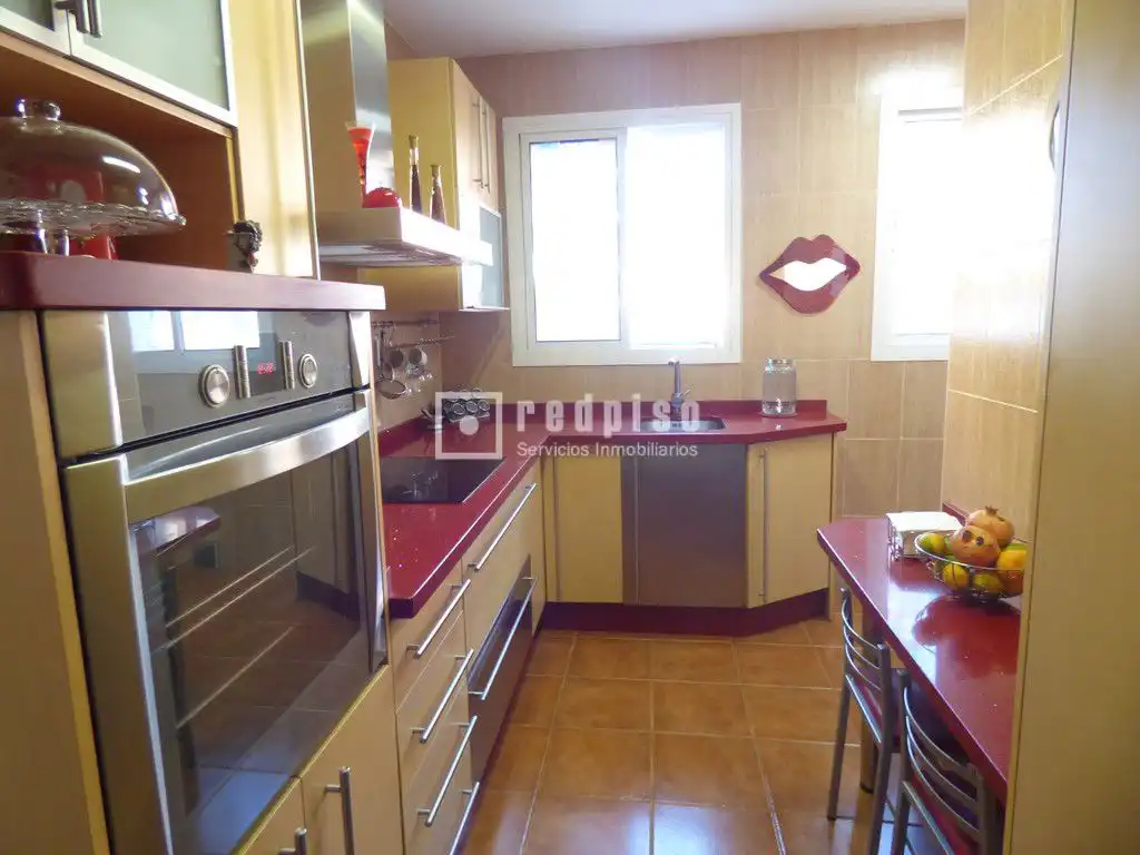 Cocina de Piso en venta en Bailén - Miraflores
