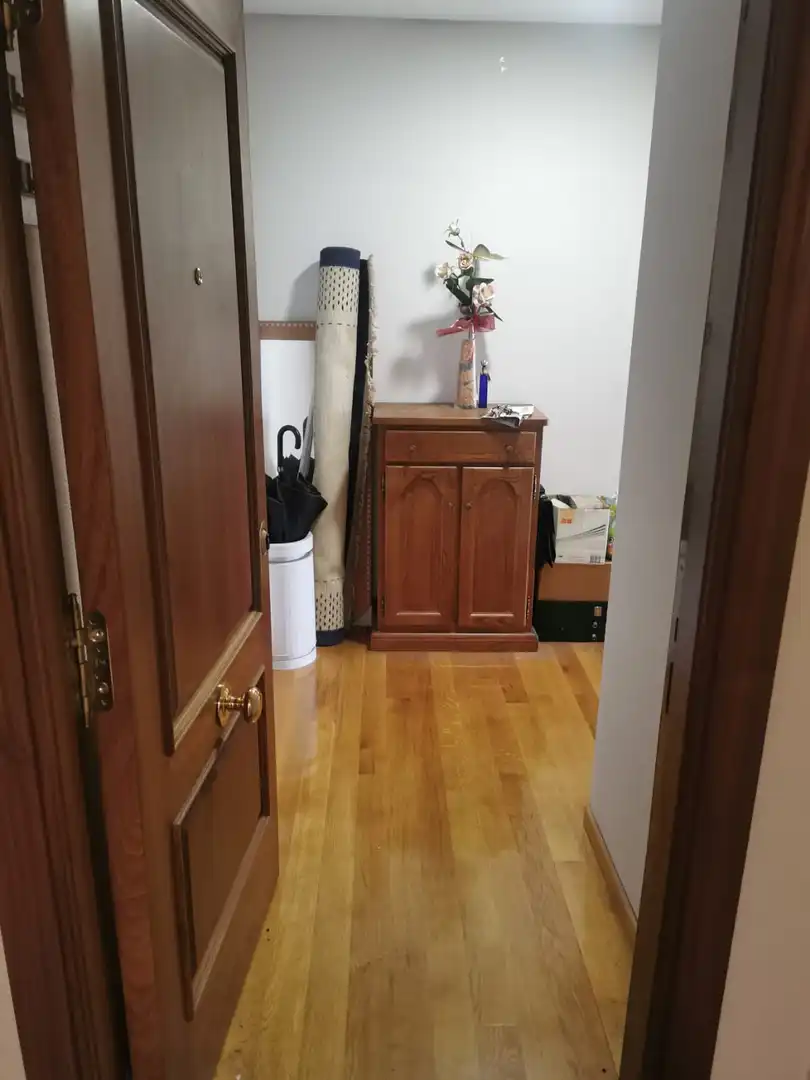 Habitación de Piso en venta en Ourense Capital  con Calefacción, Parquet y Amueblado