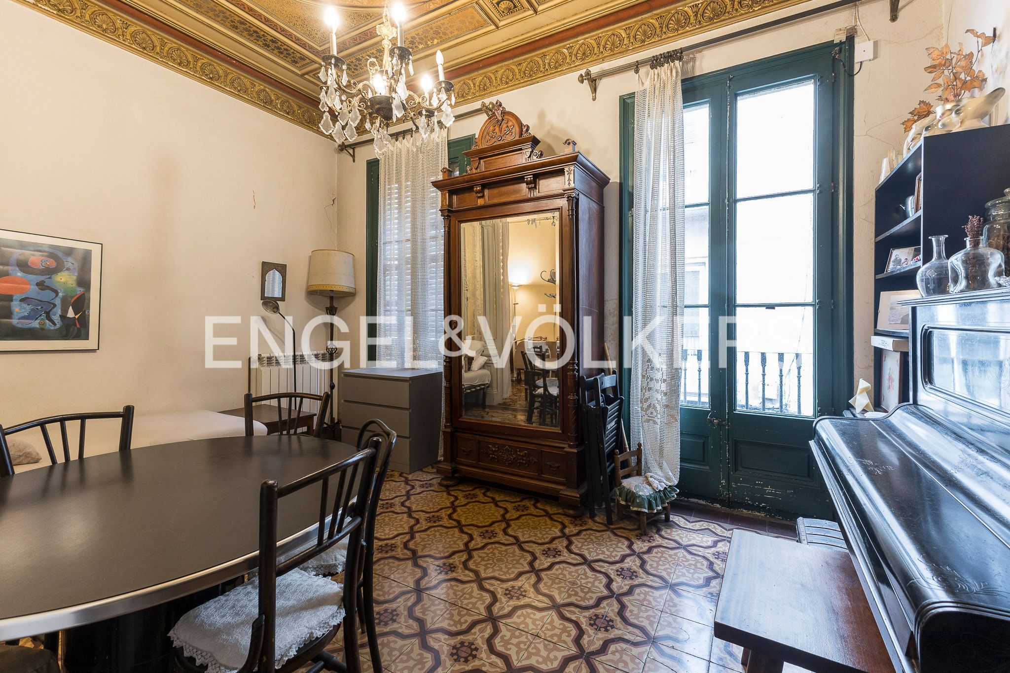 Menjador de Casa o xalet en venda en  Barcelona Capital amb Calefacció, Jardí privat i Terrassa