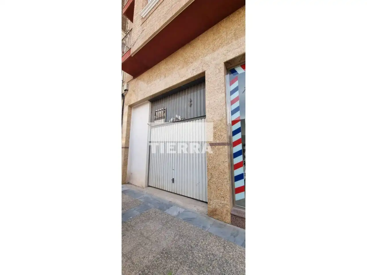 Locale commerciale in vendita a JOSE PUJANTE