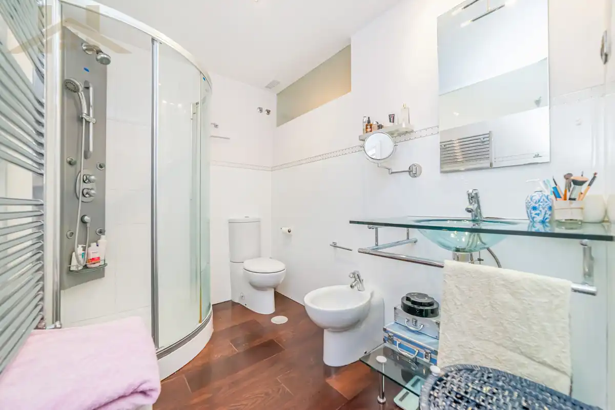 Bathroom of Detached homes for sale in Tres Cantos  with Air Conditioner, Heating and Private garden