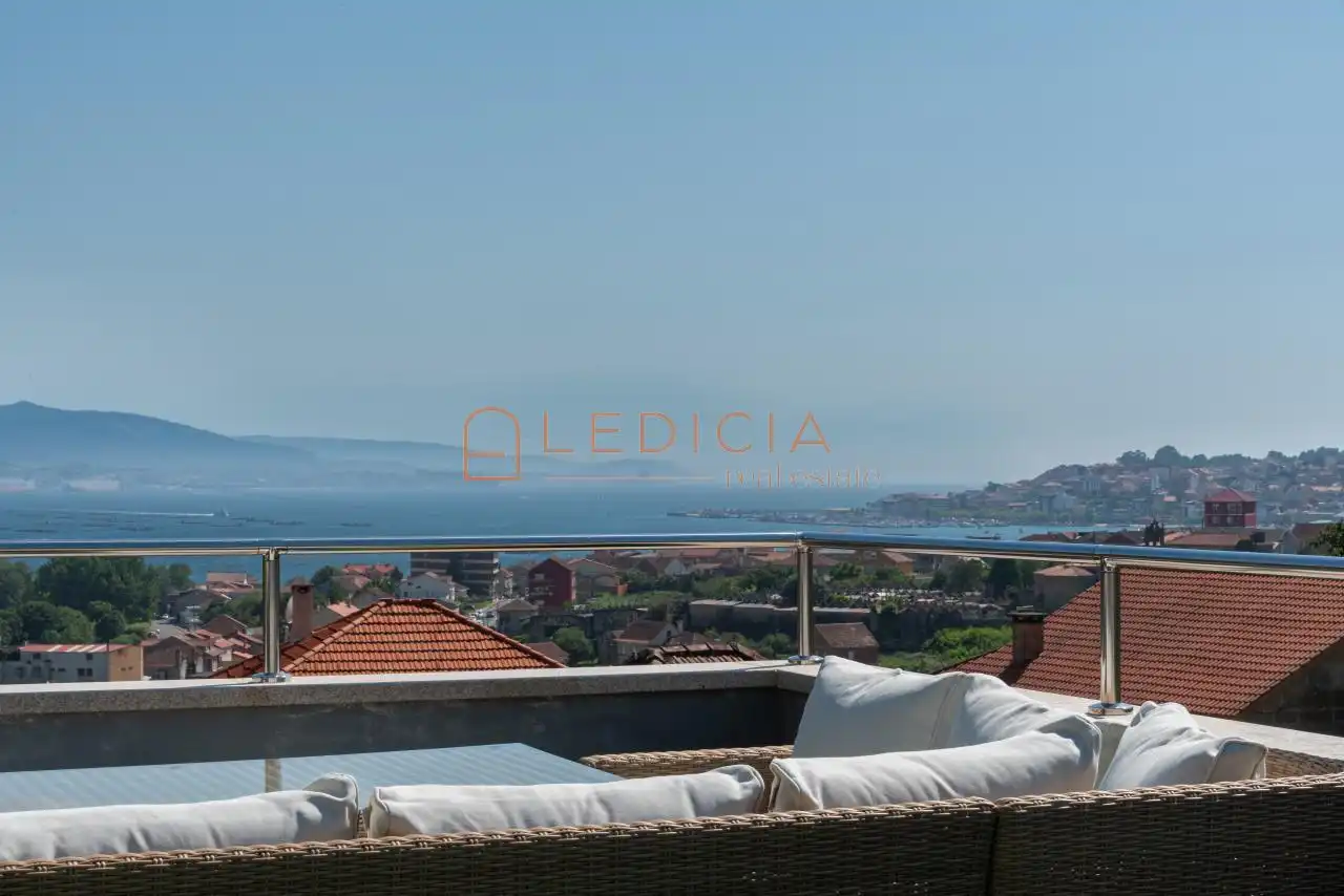 Terrace of Houses for sale in Moaña  with Heating, Private garden and Swimming Pool