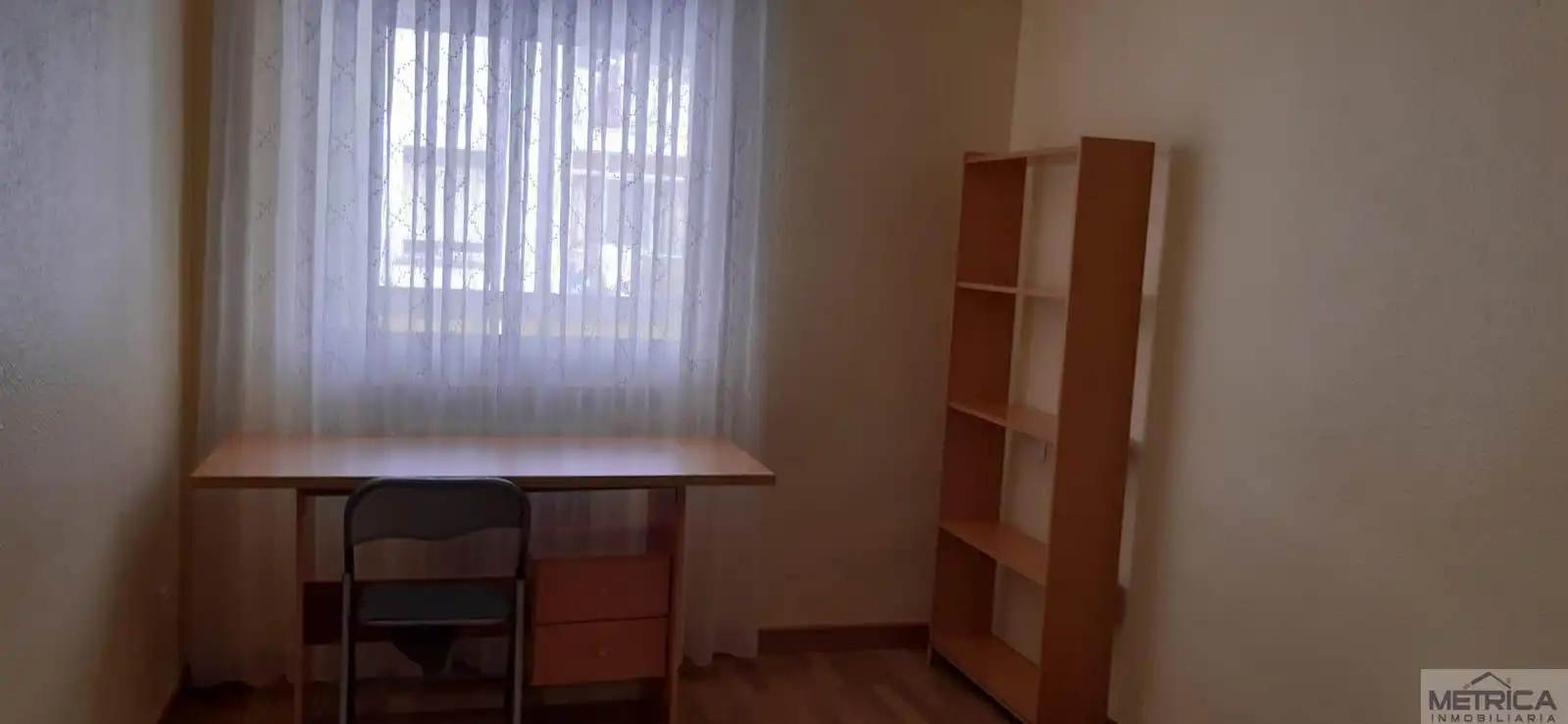 Dormitori de Pis de lloguer en Salamanca amb Calefacció, Moblat i Balcó
