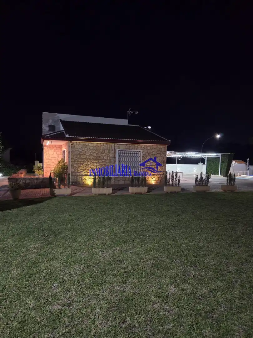 Exterior view of Houses for sale in Córdoba  with Swimming Pool