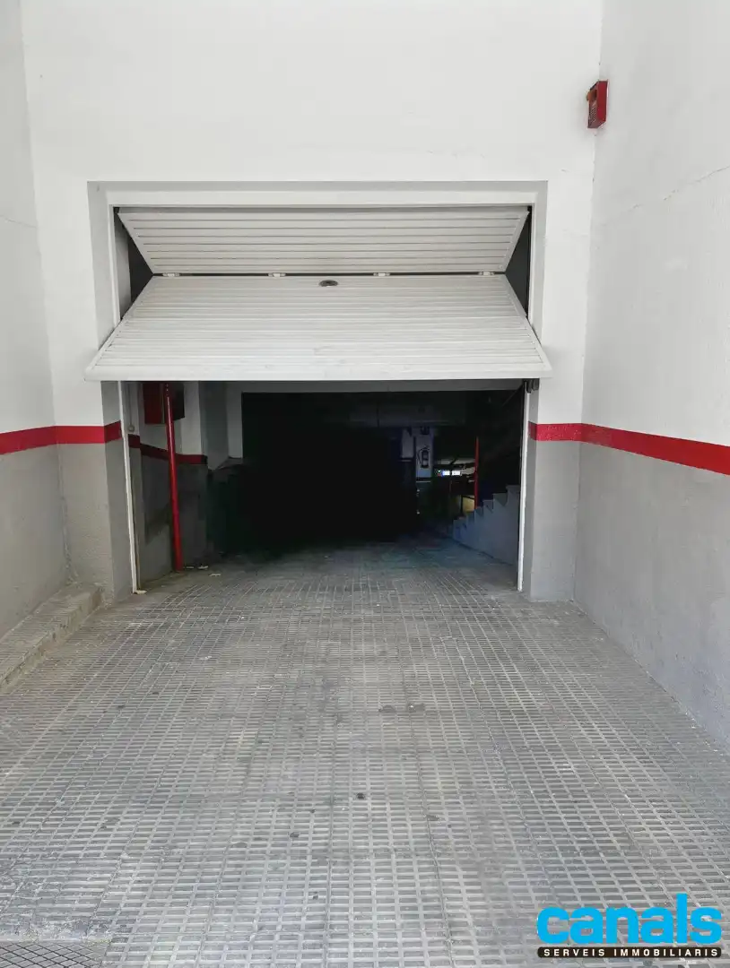Aparcament de Garatge en venda en Cerdanyola del Vallès