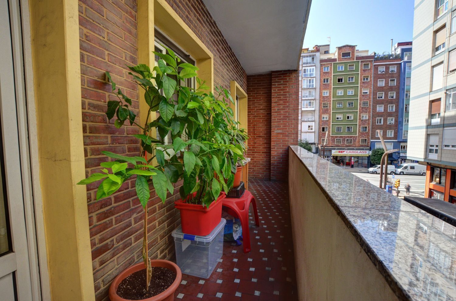 Terrassa de Pis en venda en Gijón  amb Calefacció, Terrassa i Piscina