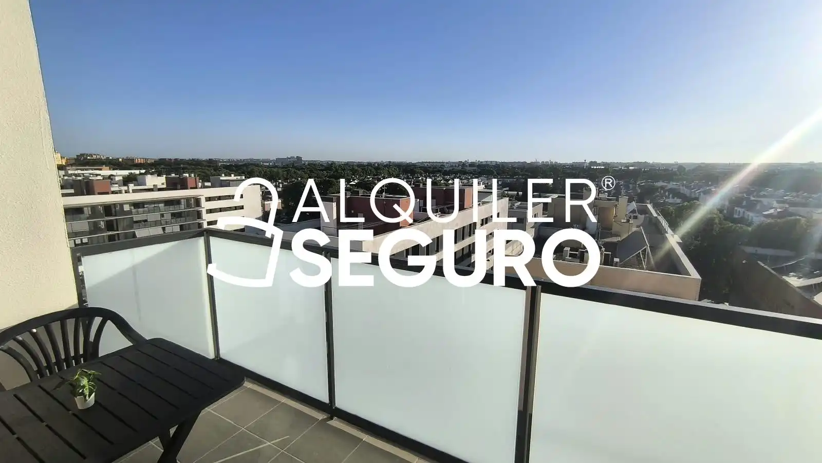 Terraza de Piso de alquiler en Sevilla con Aire acondicionado, Trastero y Piscina