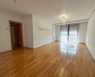 Living room of Flat for sale in Los Corrales de Buelna   with Heating, Terrace and Storage room