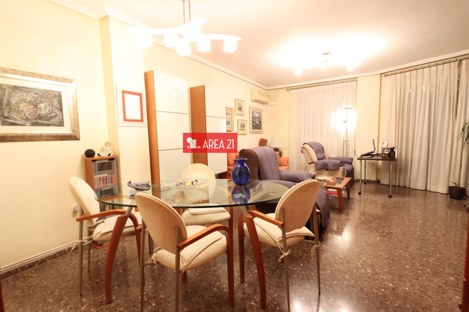 Living room of Flat to rent in La Pobla de Vallbona  with Air Conditioner, Heating and Balcony