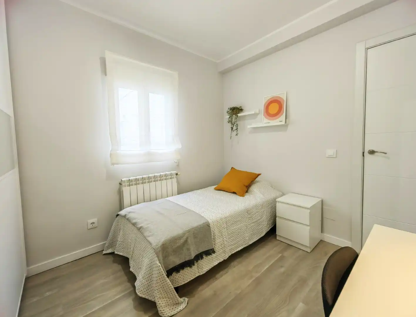 Flat for rent in Calle de Ofelia Nieto, Berruguete