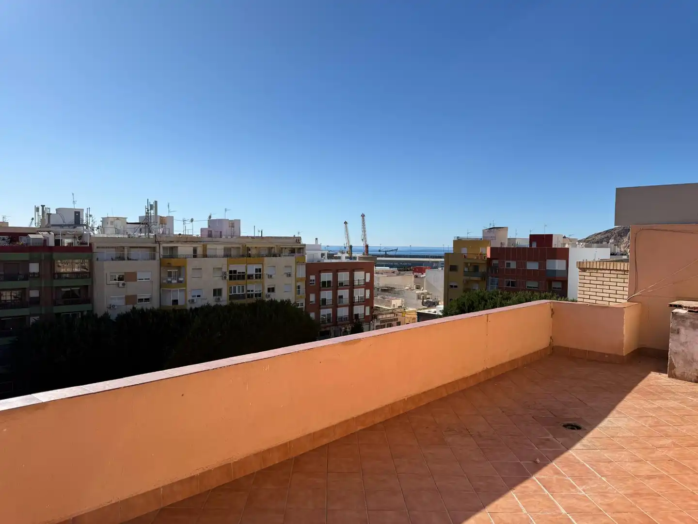 Terrasse von Dachboden zum Verkauf in Almería mit Terrasse