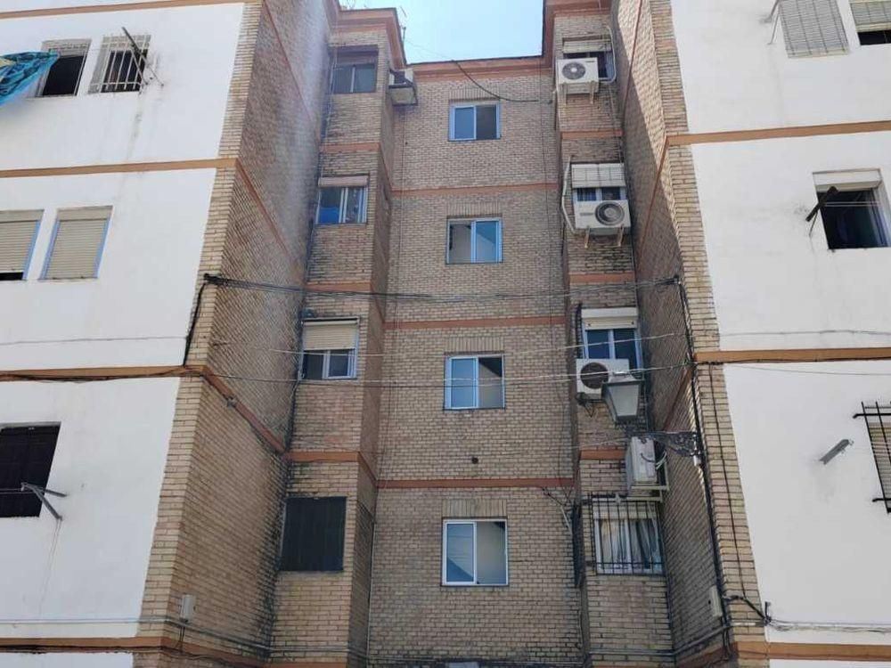 Vista exterior de Pis en venda en Palma del Río amb Terrassa