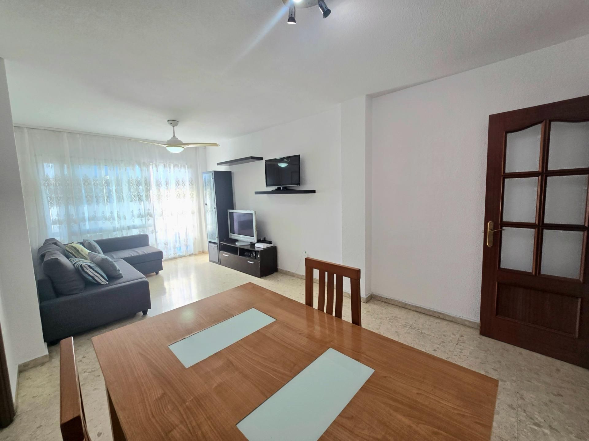 Sala de estar de Piso en venta en Torremolinos con Aire acondicionado, Jardín privado y Terraza