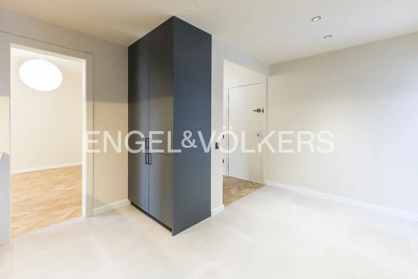 Flat for sale in Barcelona  with Air Conditioner, Heating and Parquet flooring