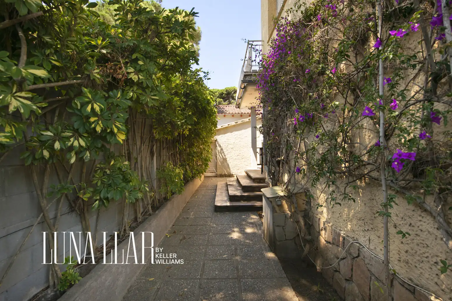 Exterior view of Houses for sale in Castelldefels  with Private garden, Terrace and Storage room