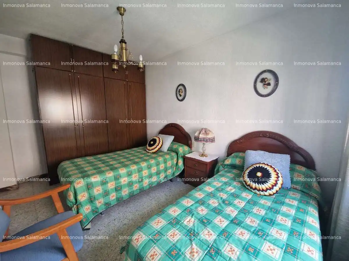 Bedroom of Flat for sale in Salamanca  with Heating, Terrace and Furnished